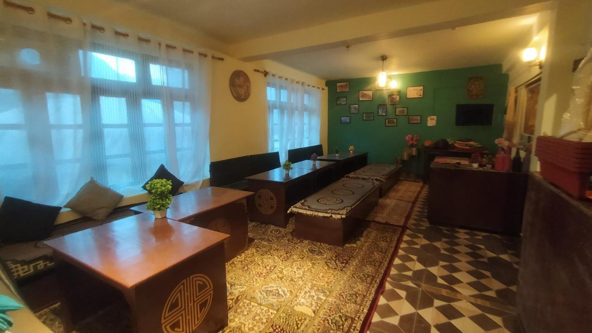 Kyelang Times Hostel Bagian luar foto